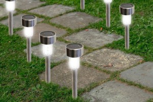 Solar garden light